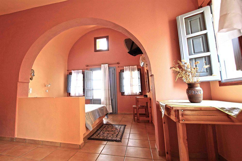 Merovigla 3* Imerovigli (Santorini)